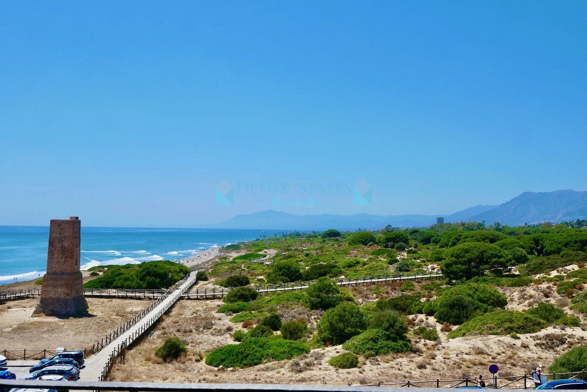 Apartment for sale in Cabopino, Marbella East