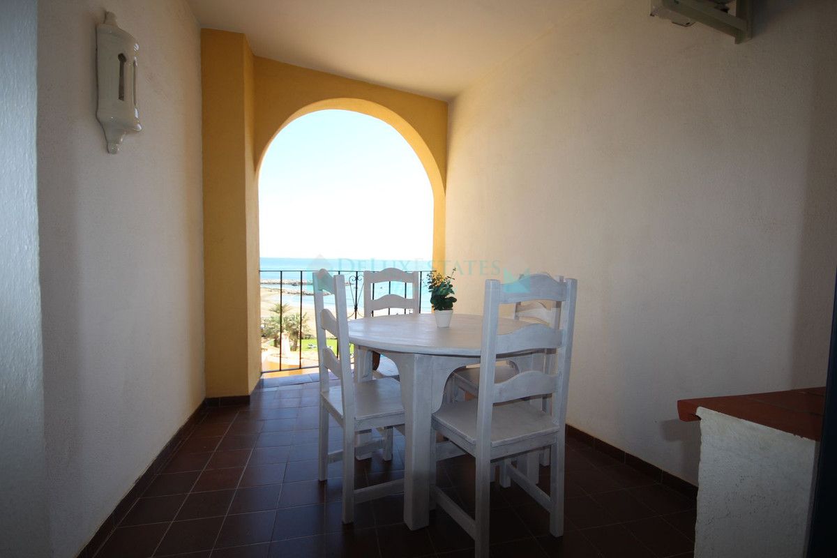 Apartment for sale in Cabopino, Marbella East