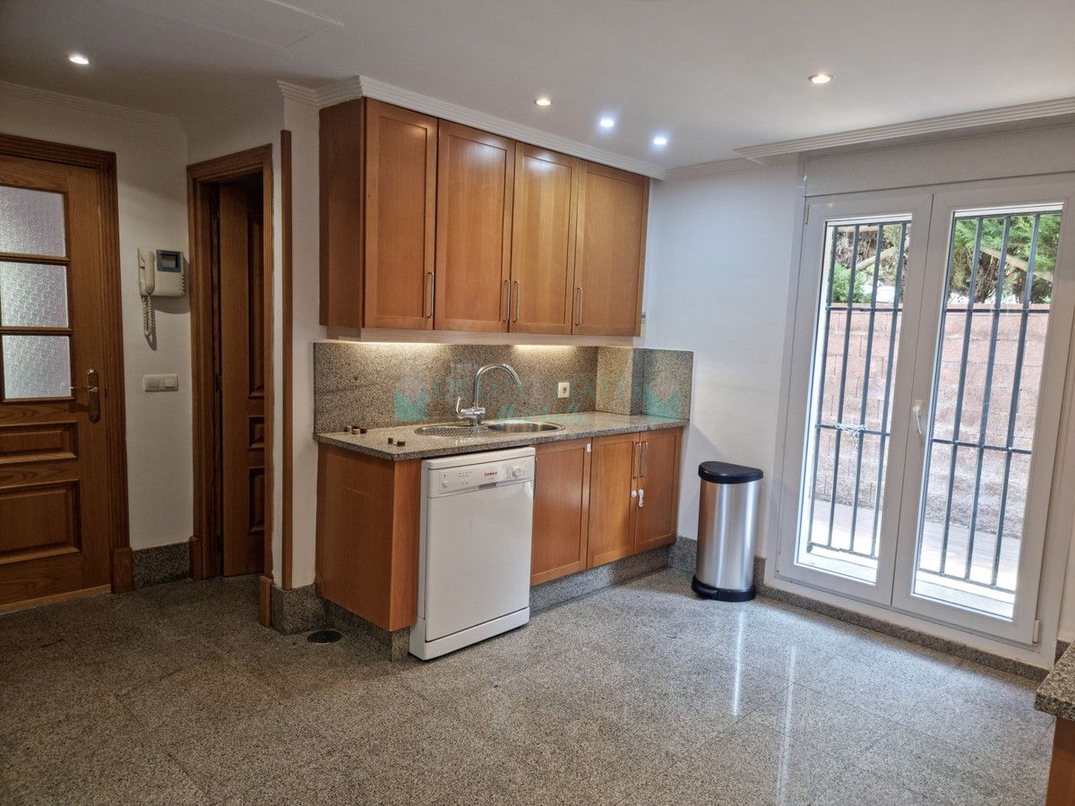 Semi Detached Villa for sale in Santa Clara, Marbella East