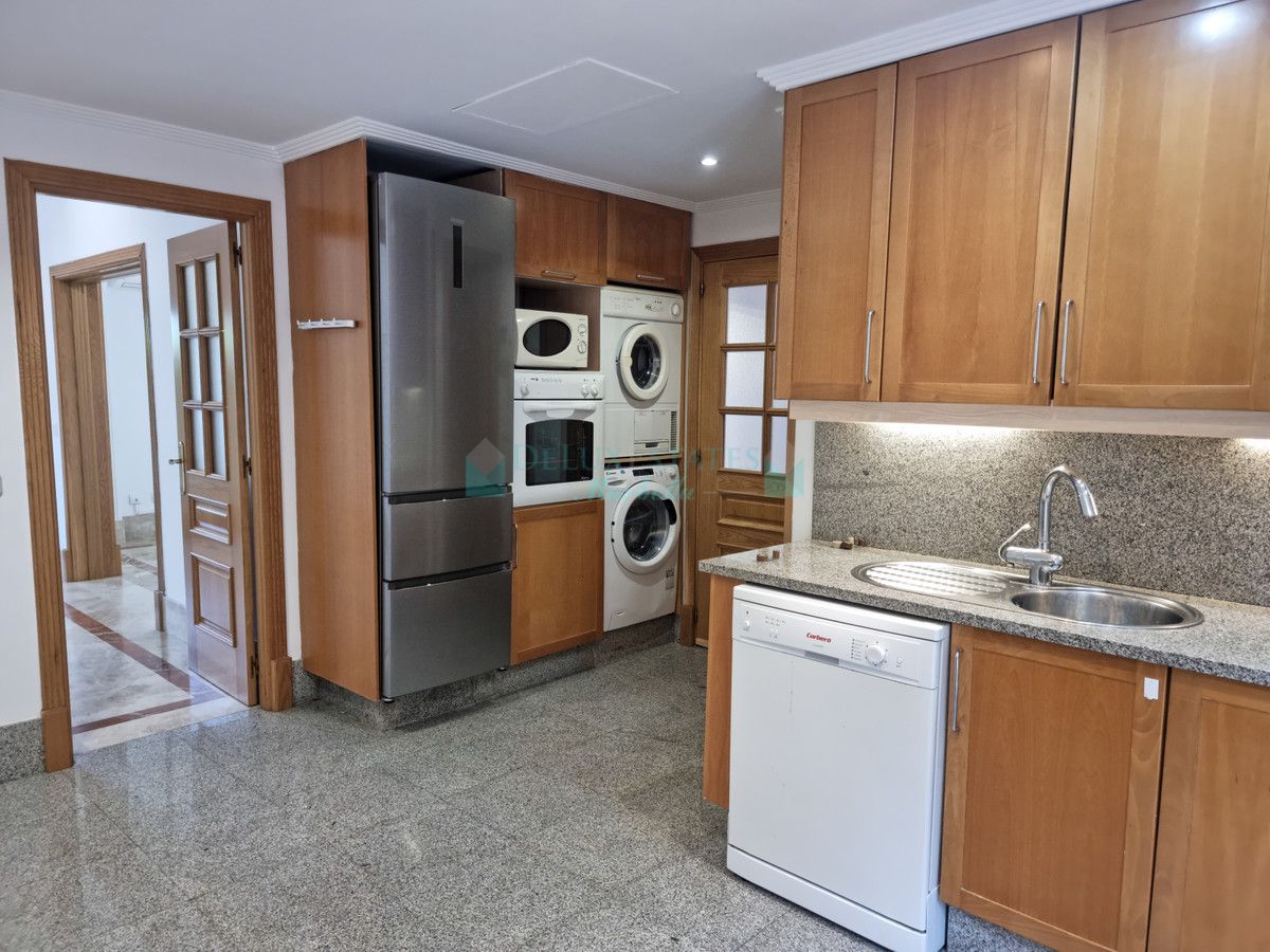 Semi Detached Villa for sale in Santa Clara, Marbella East