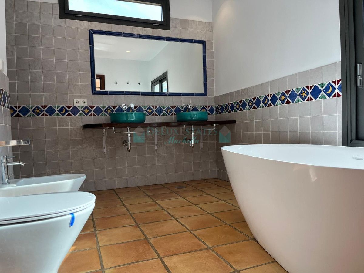 Villa for sale in Nagüeles, Marbella Golden Mile