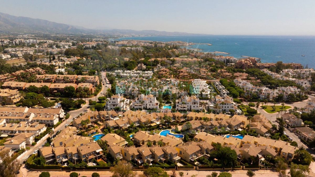 Town House for sale in Marbella - Puerto Banus