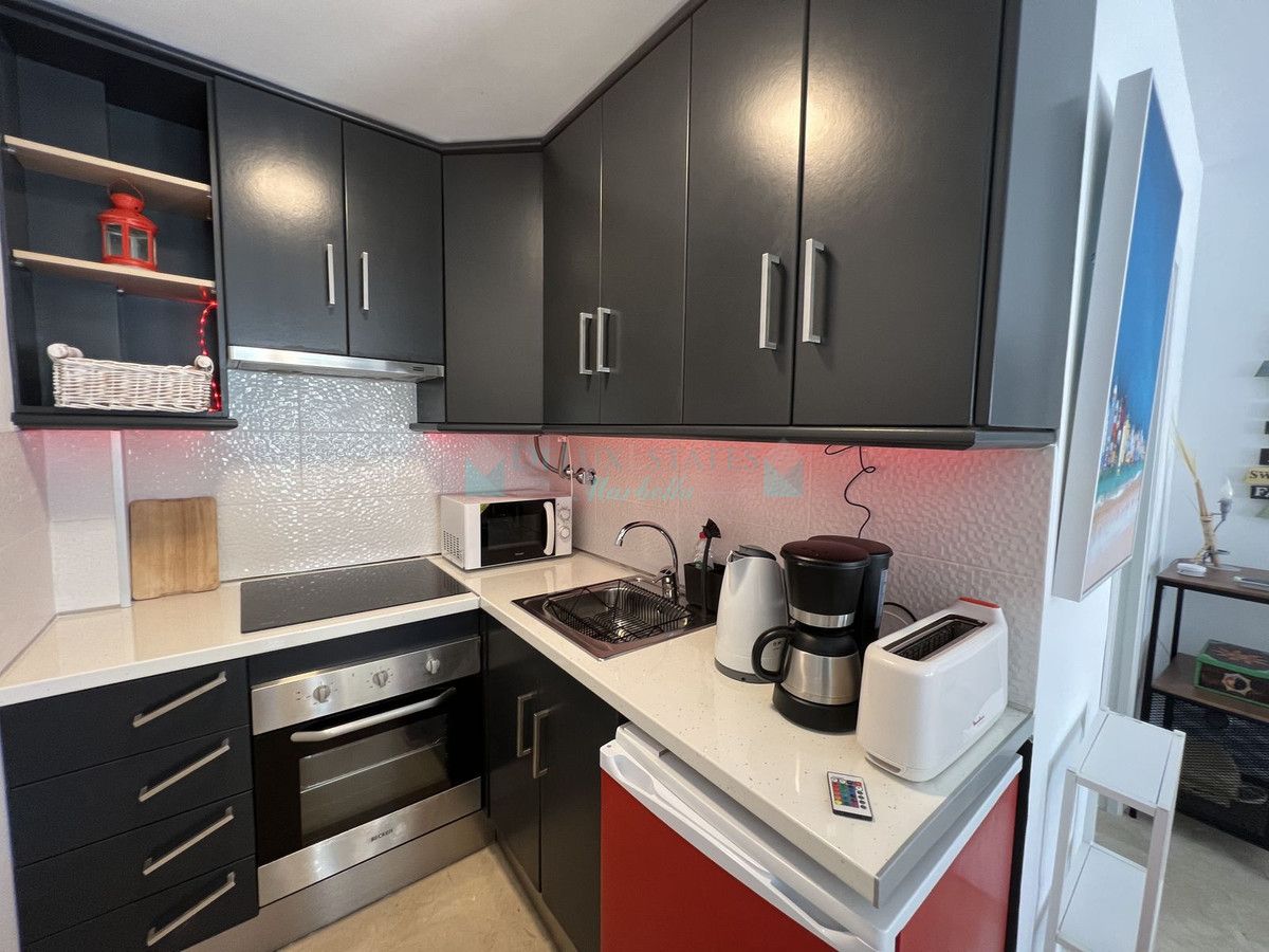 Ground Floor Apartment for sale in Cabopino, Marbella East