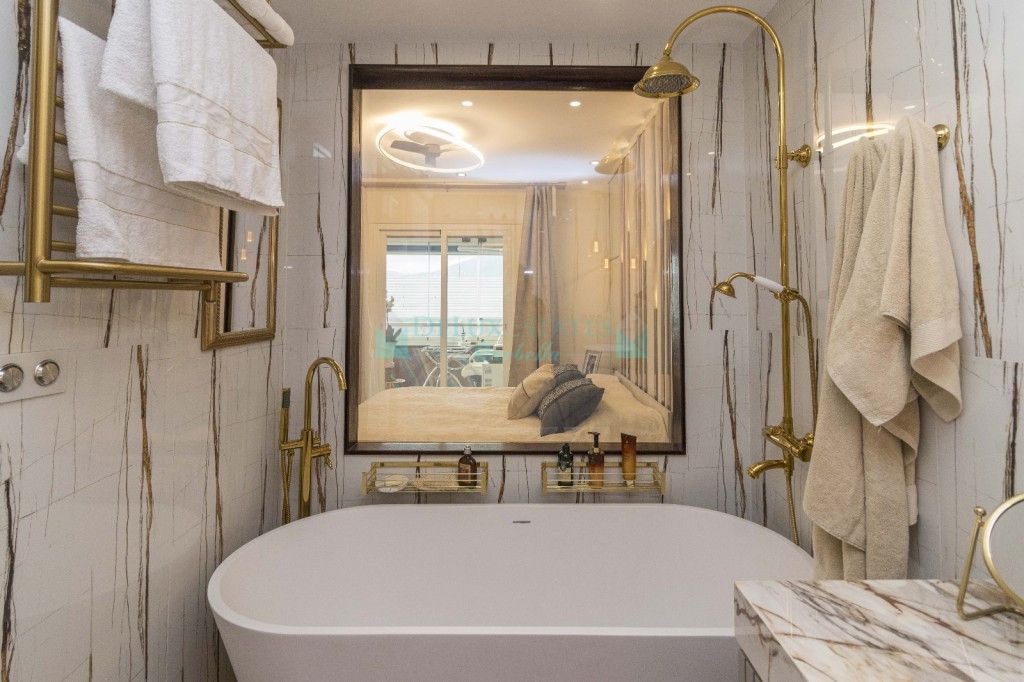 Apartment for sale in Marbella - Puerto Banus