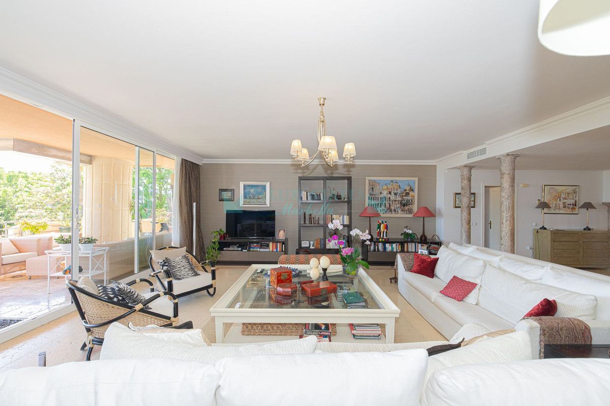 Apartment for sale in Nueva Andalucia