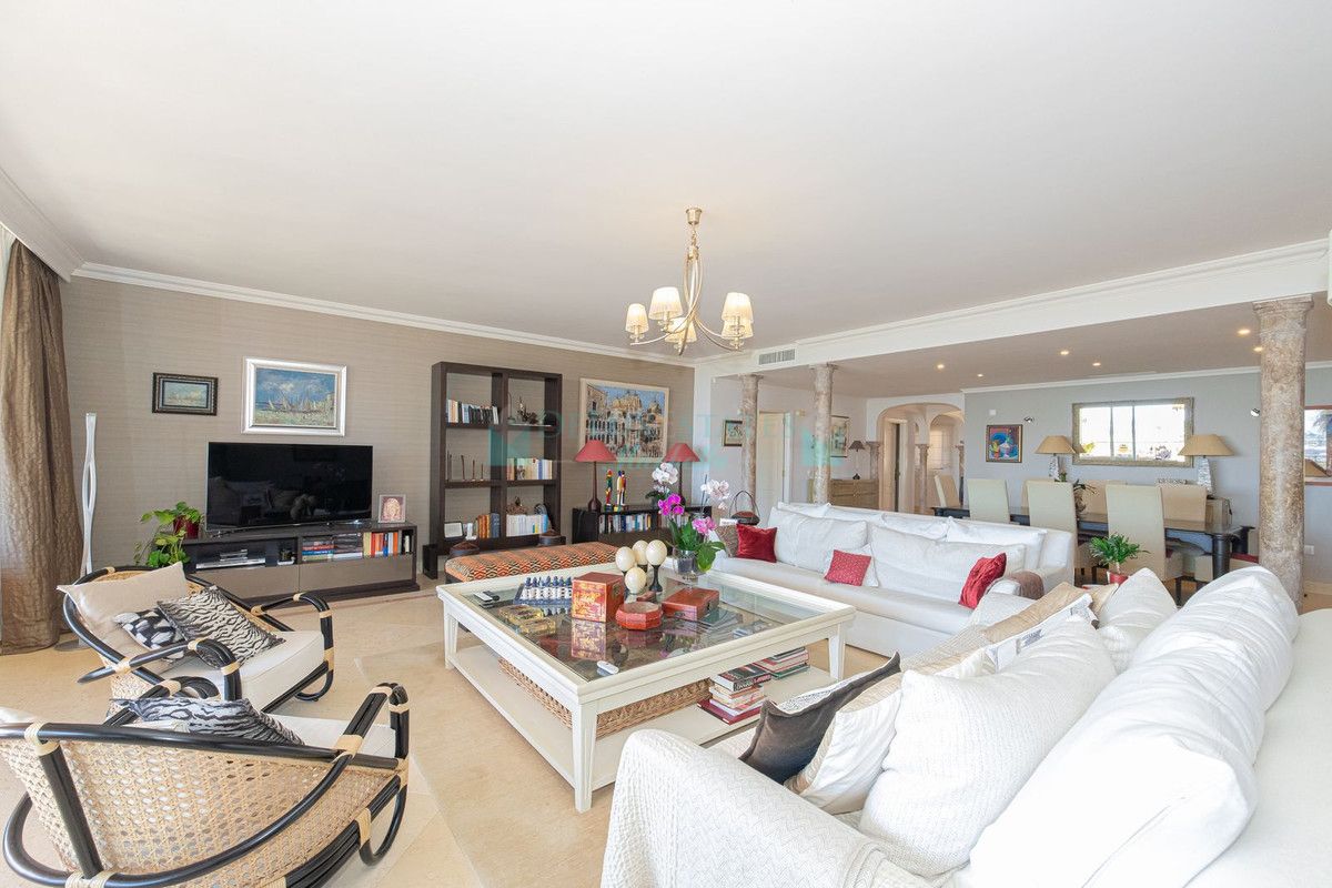 Apartment for sale in Nueva Andalucia