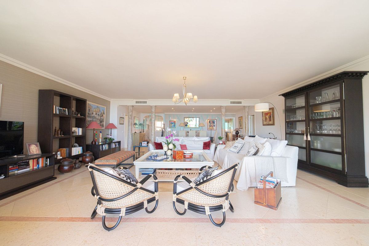 Apartment for sale in Nueva Andalucia