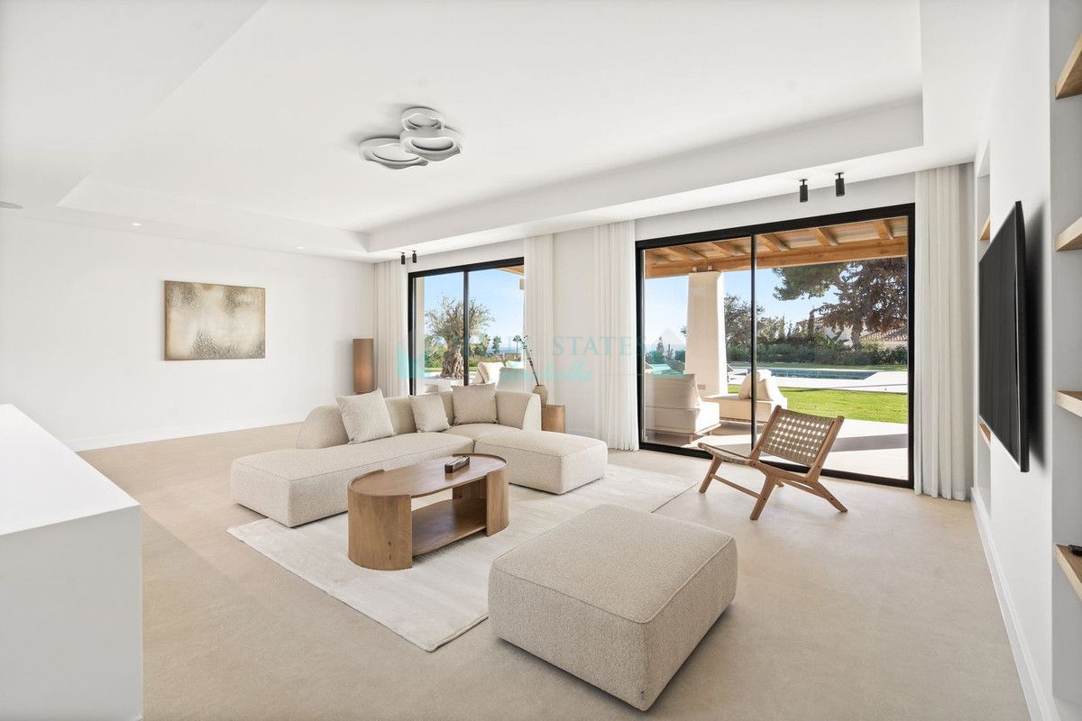 Villa for sale in El Rosario, Marbella East