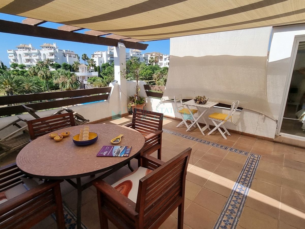 Penthouse for sale in Selwo, Estepona