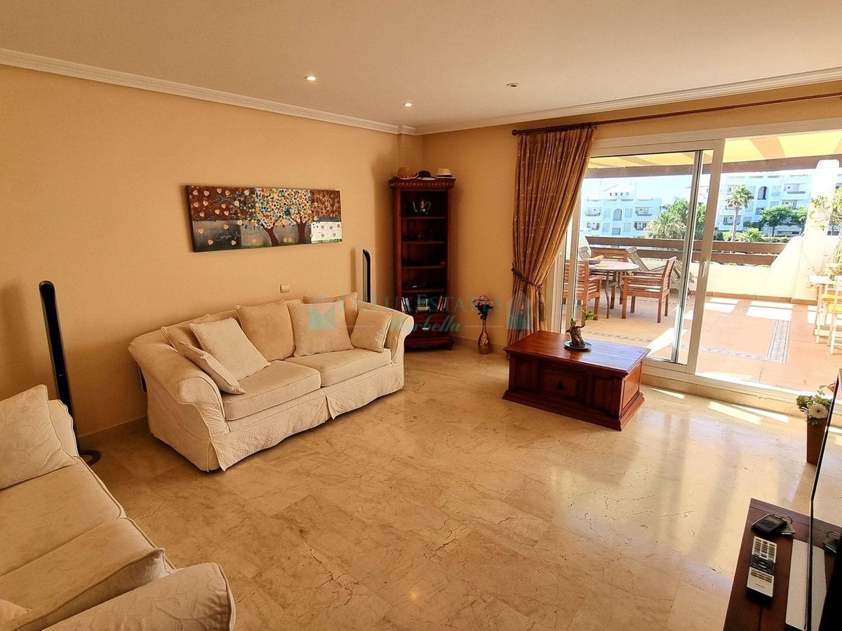 Penthouse for sale in Selwo, Estepona