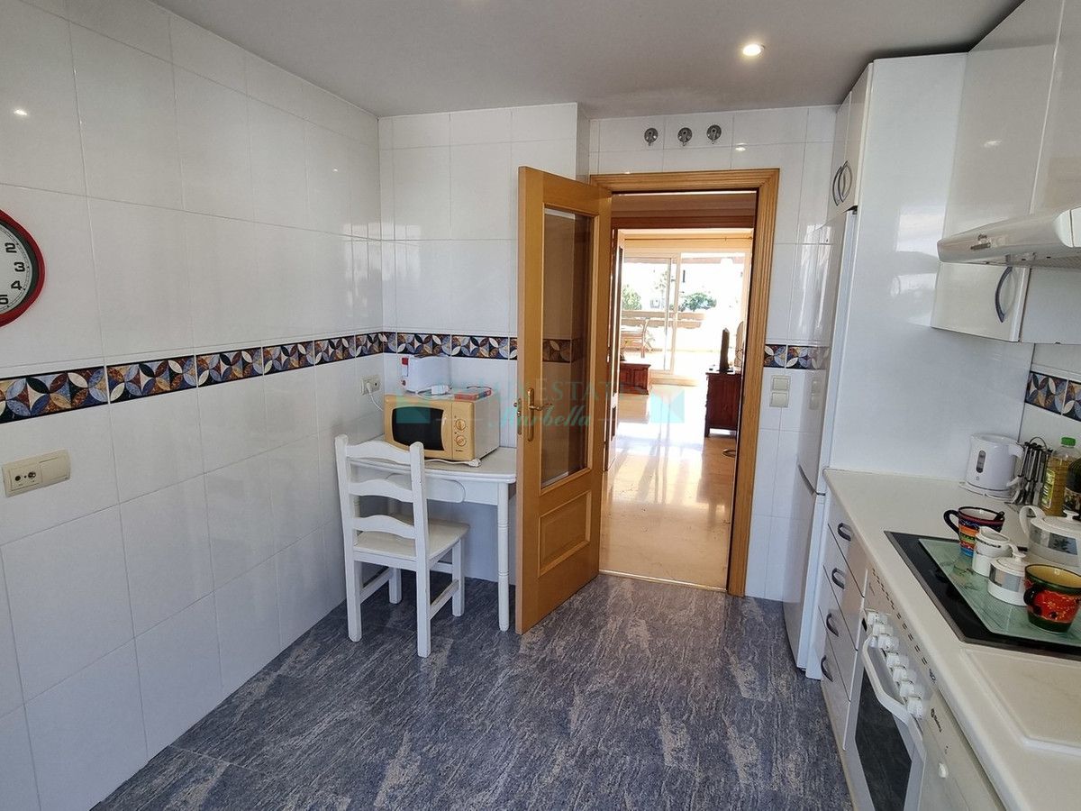 Penthouse for sale in Selwo, Estepona