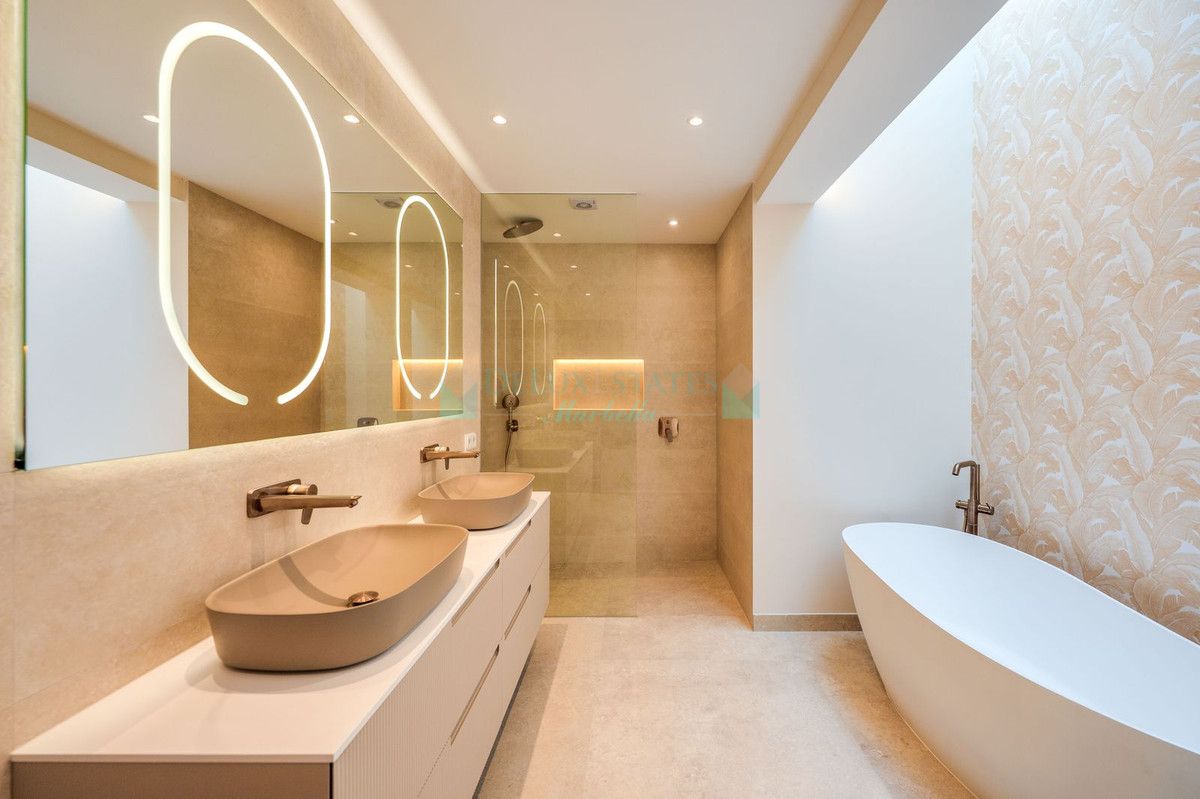 Ground Floor Apartment for sale in Nueva Andalucia