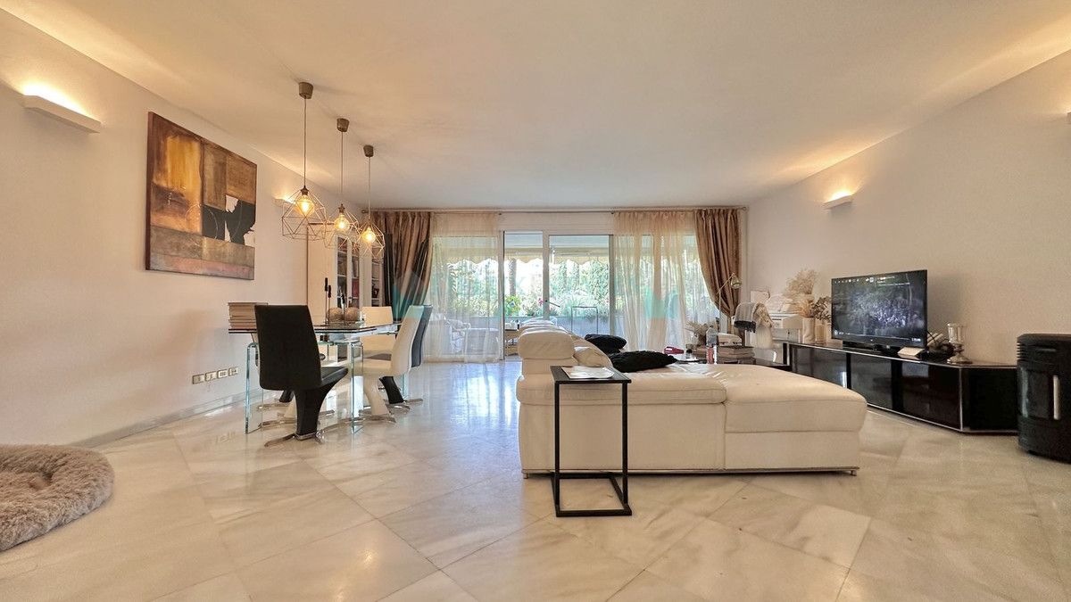 Apartment for sale in Marbella Golden Mile