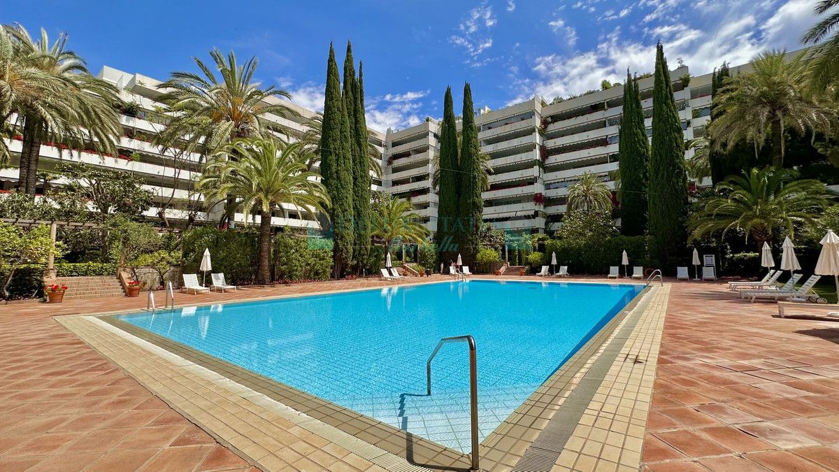 Apartment for sale in Marbella Golden Mile