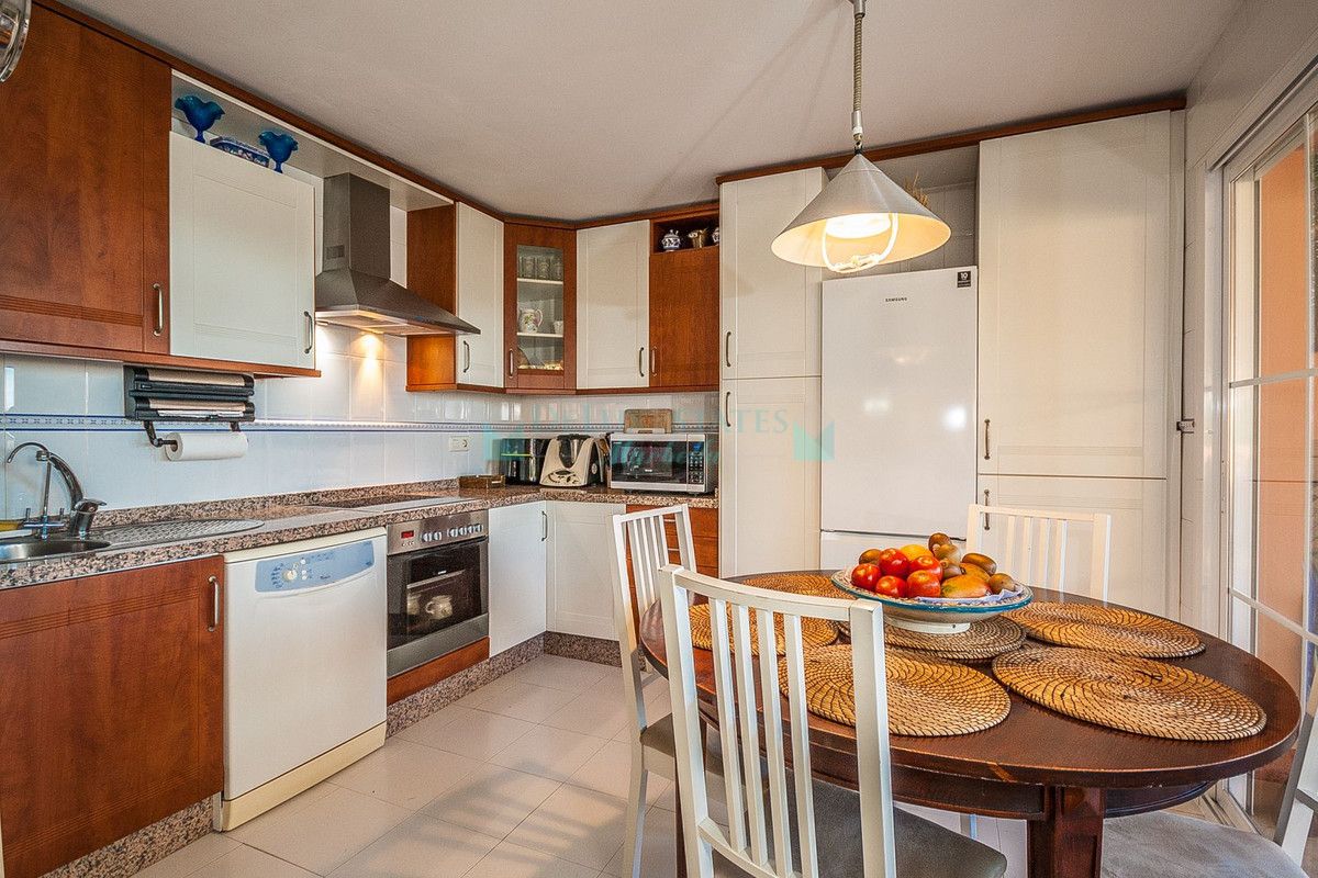 Apartment for sale in Elviria, Marbella East