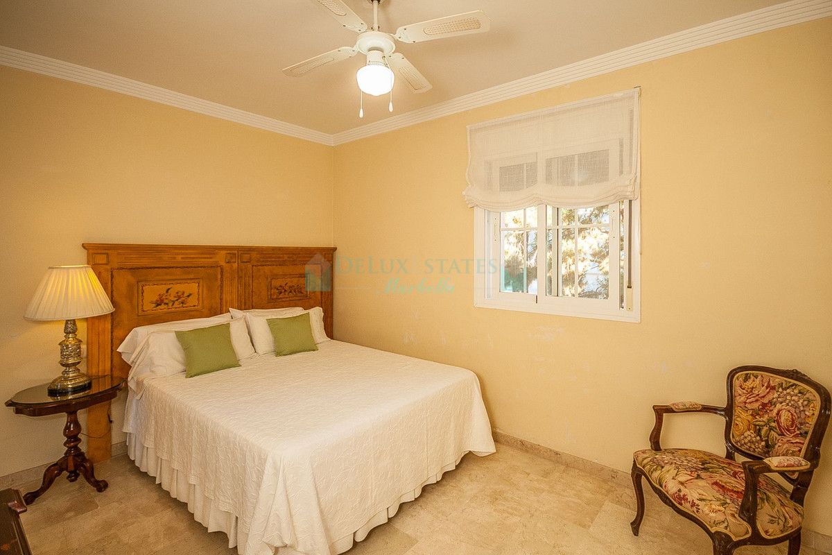 Apartment for sale in Elviria, Marbella East