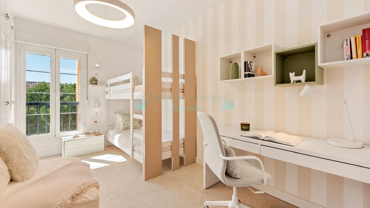 Apartment for rent in Elviria, Marbella East