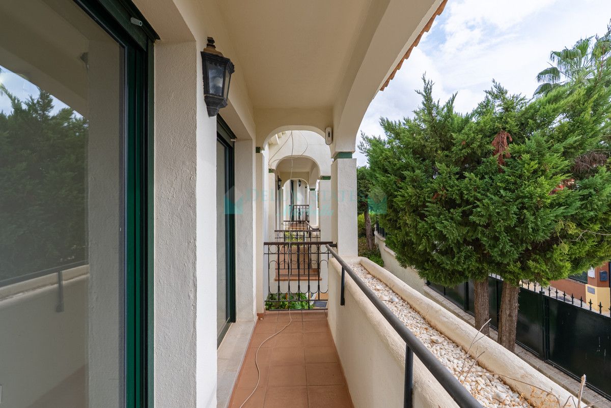 Town House for sale in Estepona