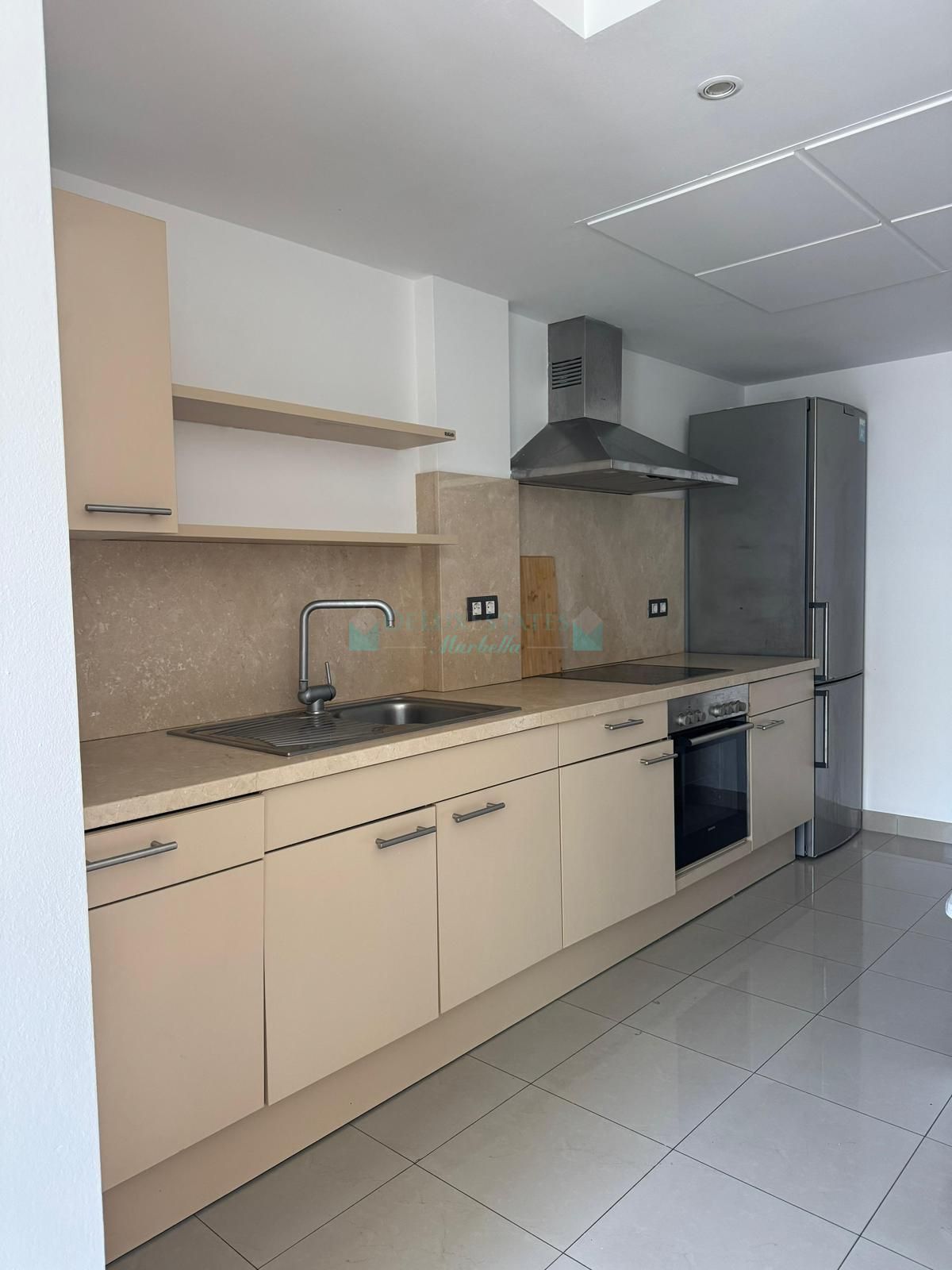 Town House for sale in El Paraiso, Estepona