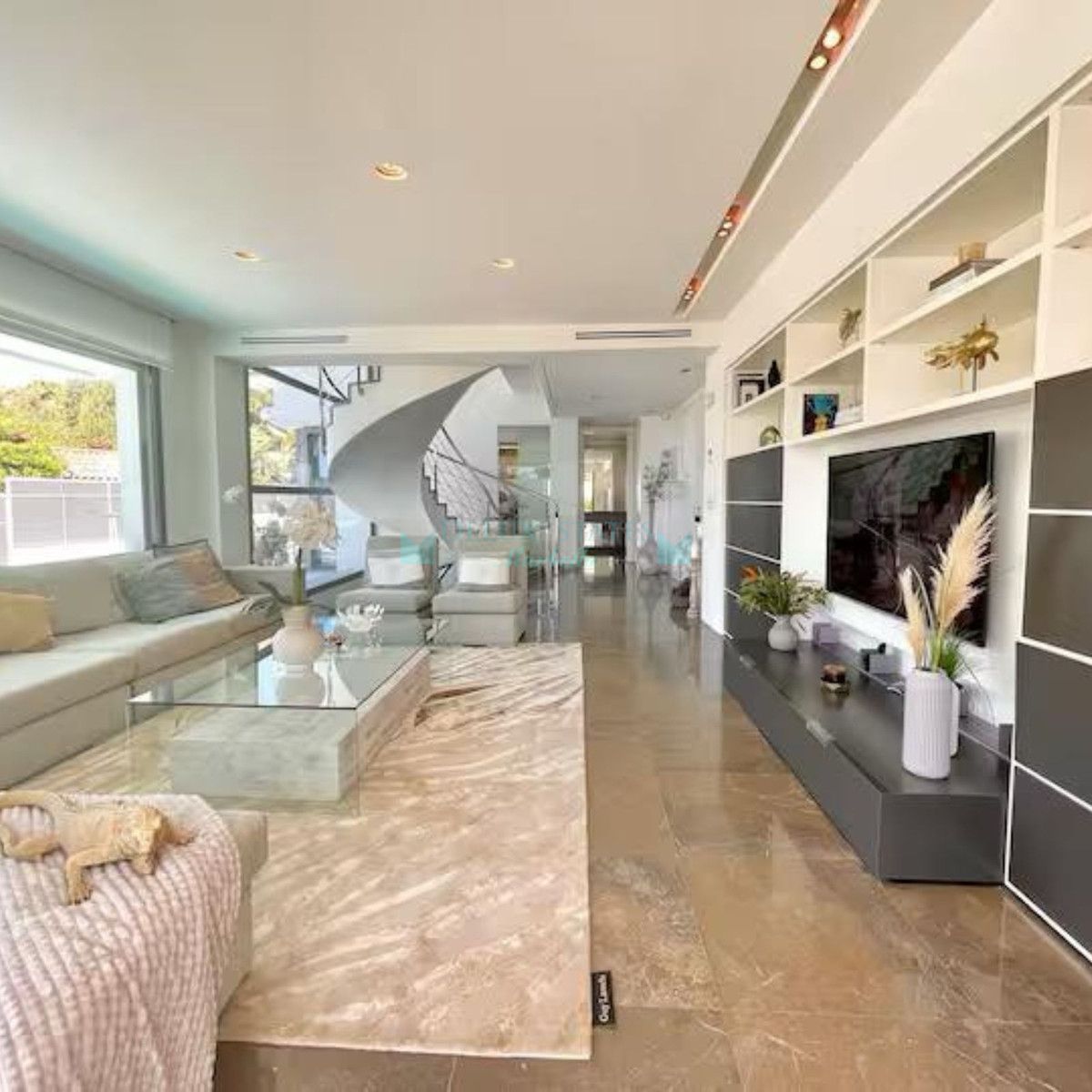 Villa for rent in Marbella