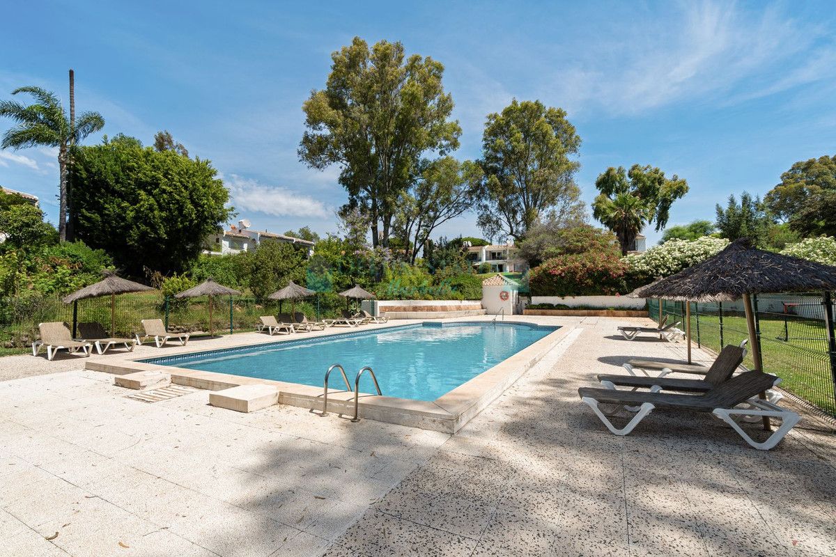 Adosado en venta en Atalaya, Estepona