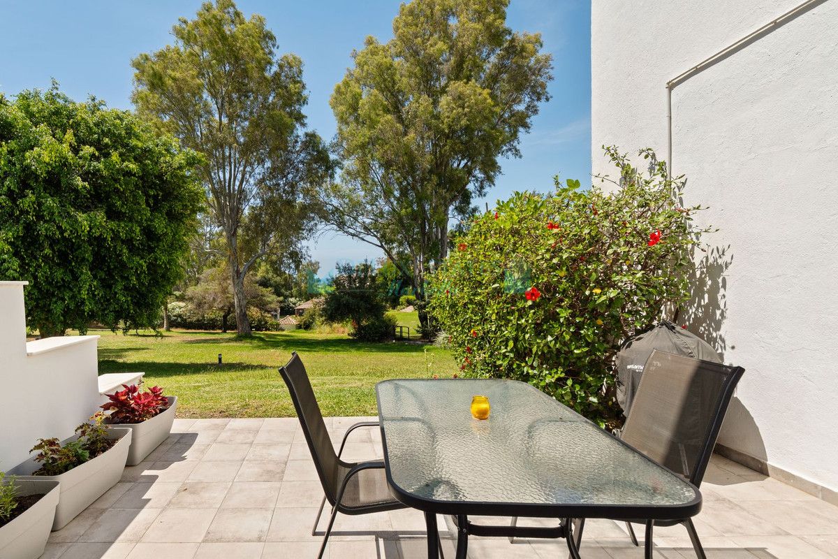 Adosado en venta en Atalaya, Estepona