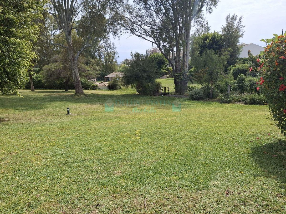Adosado en venta en Atalaya, Estepona