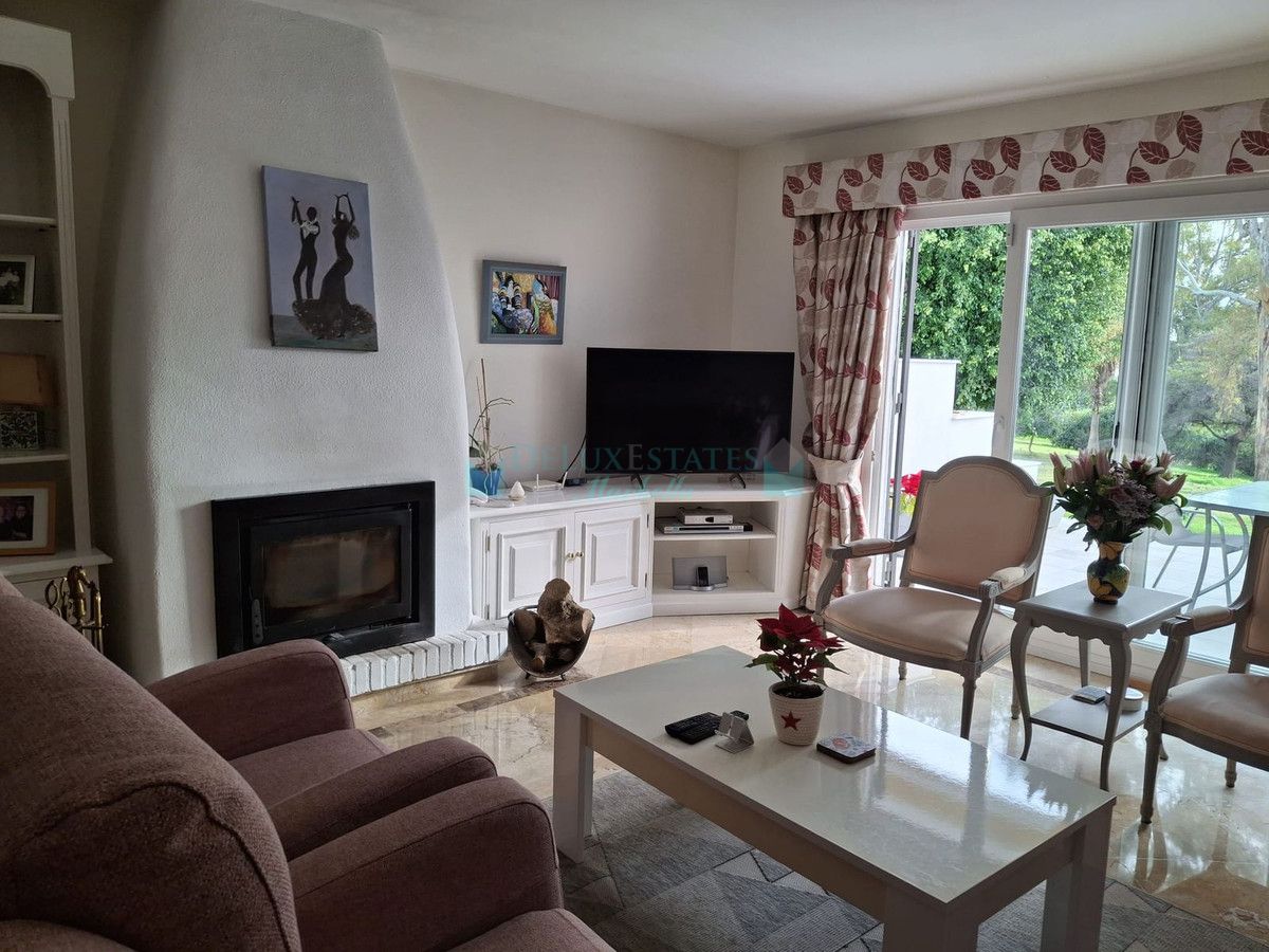 Adosado en venta en Atalaya, Estepona