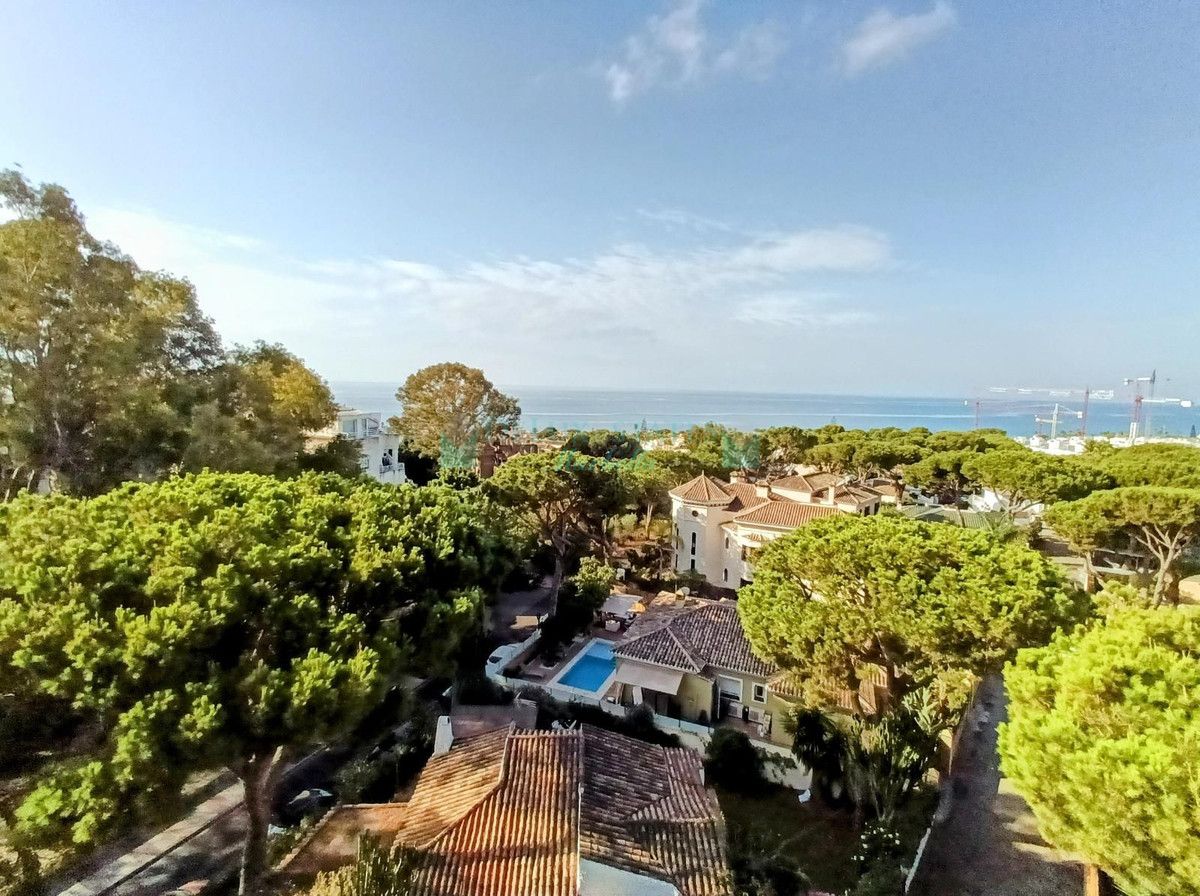 Apartment for sale in Costabella, Marbella East