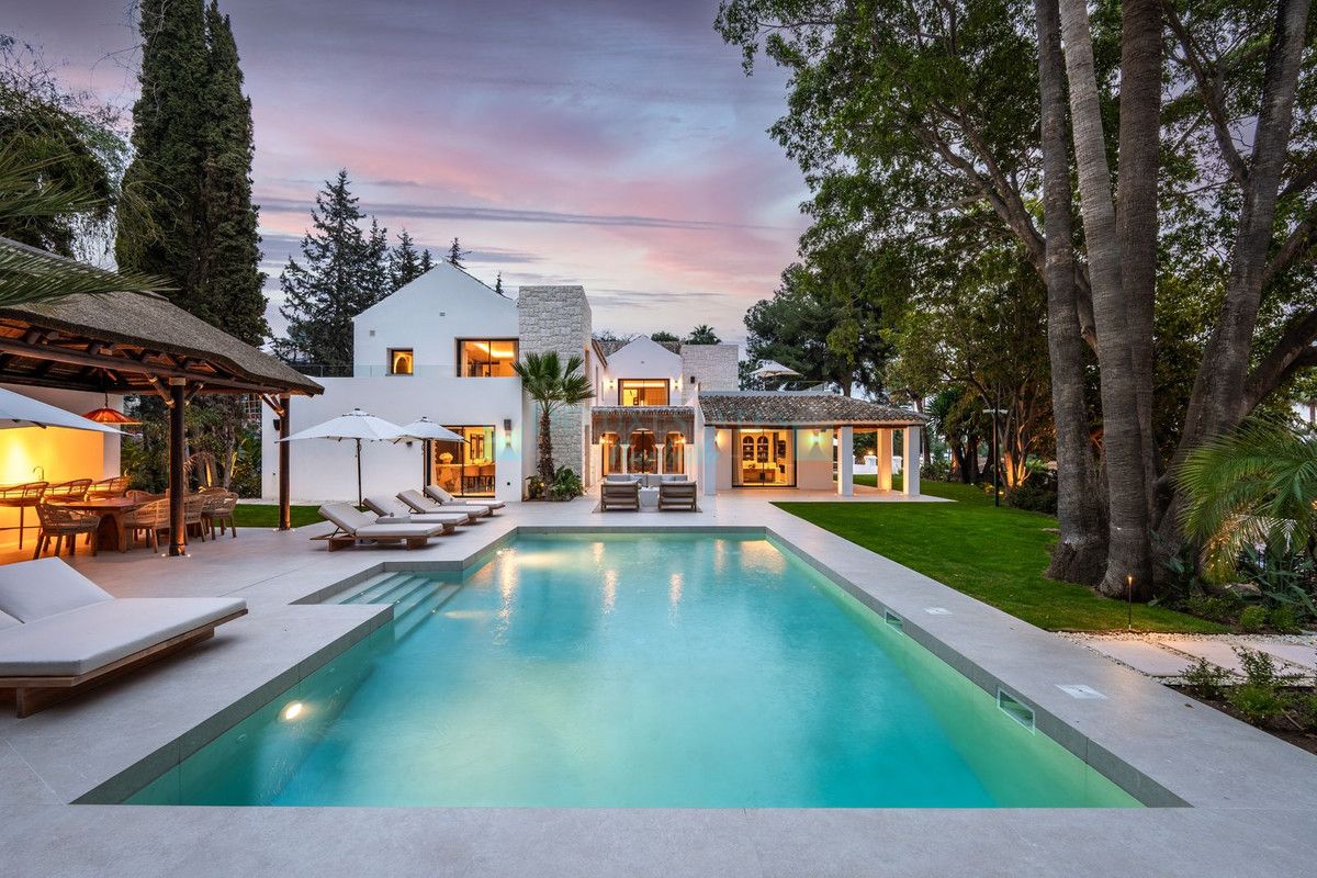 Villa en alquiler en Las Brisas, Nueva Andalucia