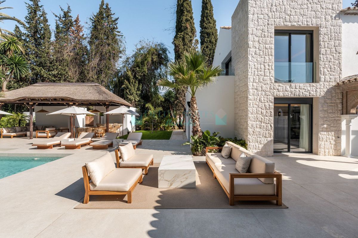Villa en alquiler en Las Brisas, Nueva Andalucia