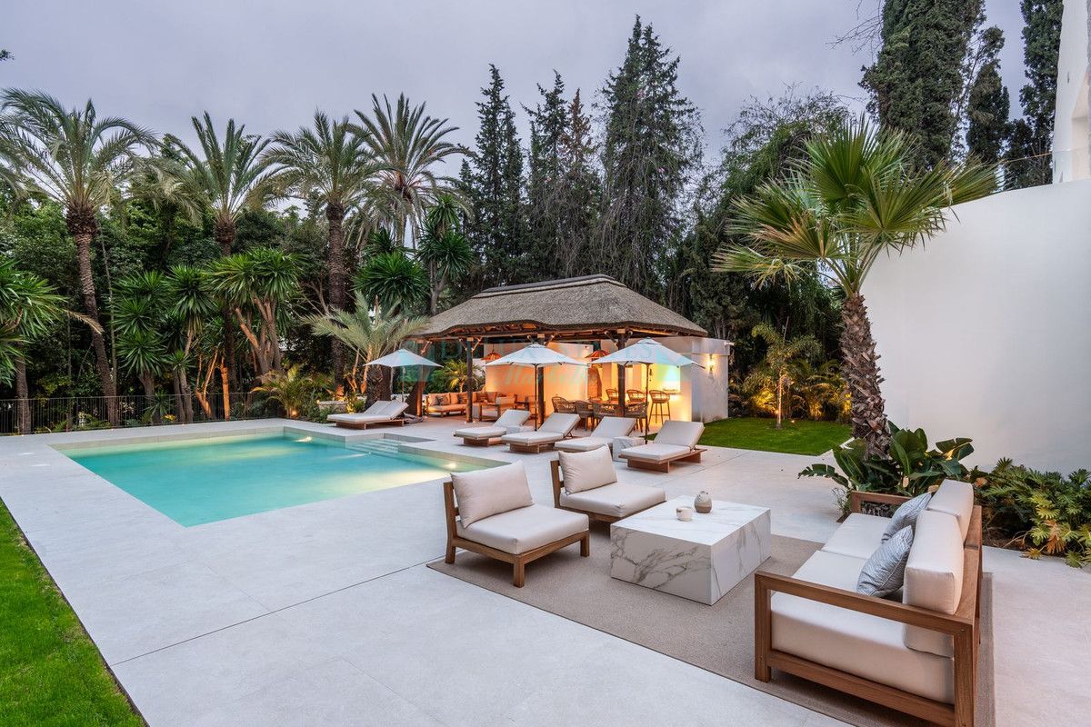 Villa en alquiler en Las Brisas, Nueva Andalucia