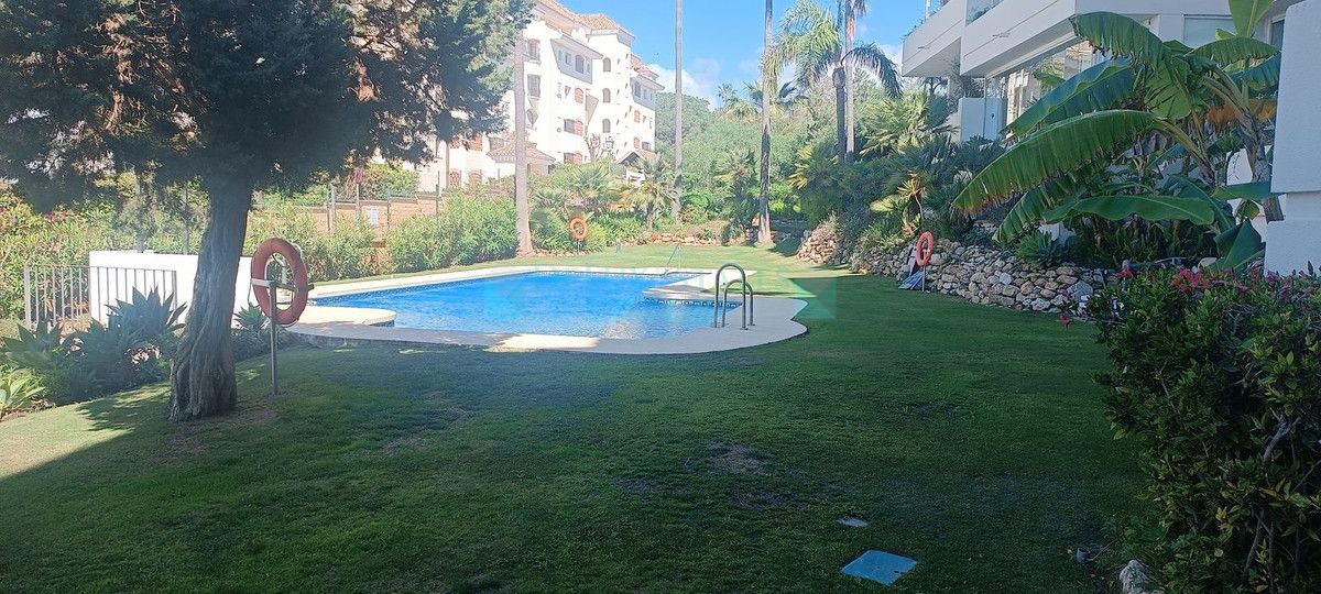 Apartment for sale in Elviria, Marbella East