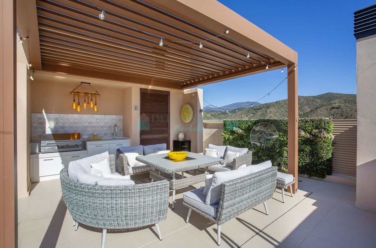 Penthouse for sale in La Quinta, Benahavis