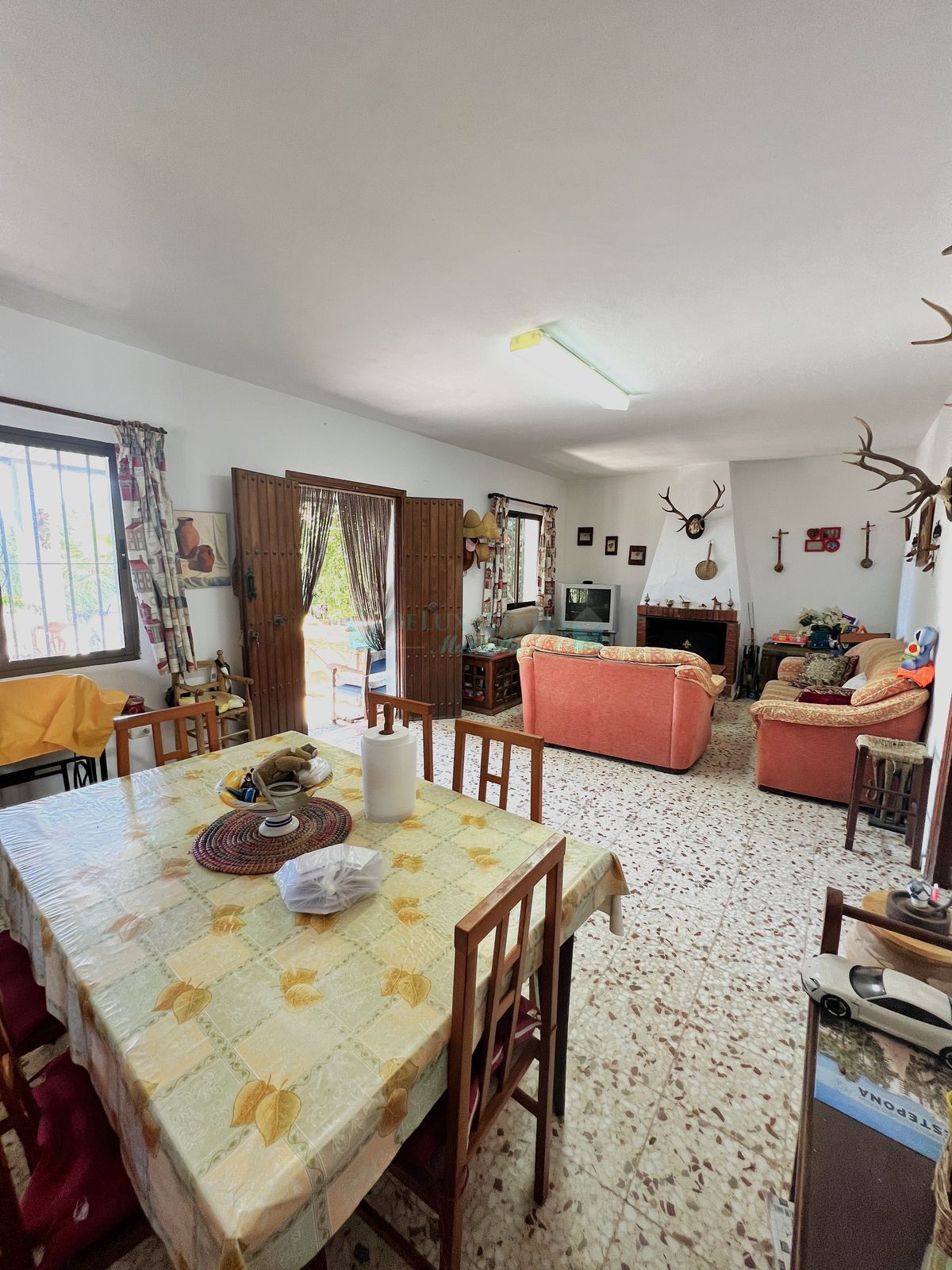 Finca for sale in New Golden Mile, Estepona