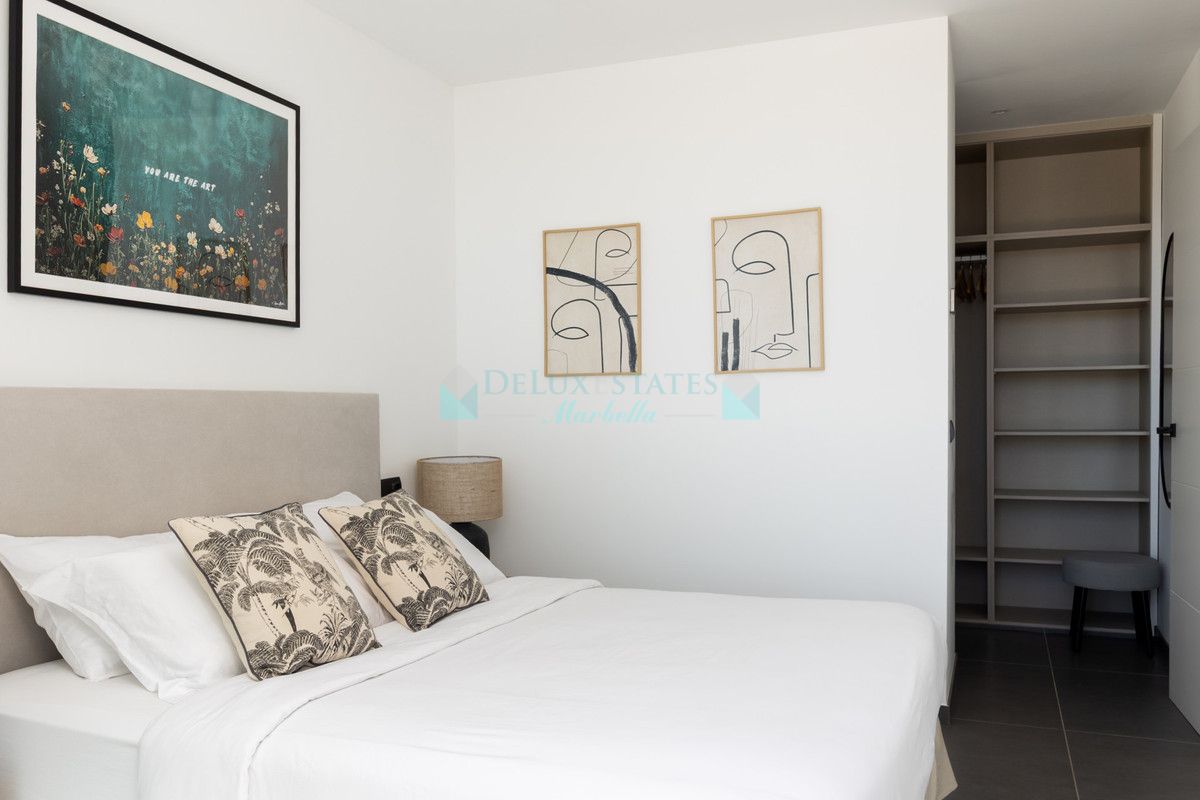 Villa for sale in Valle Romano, Estepona