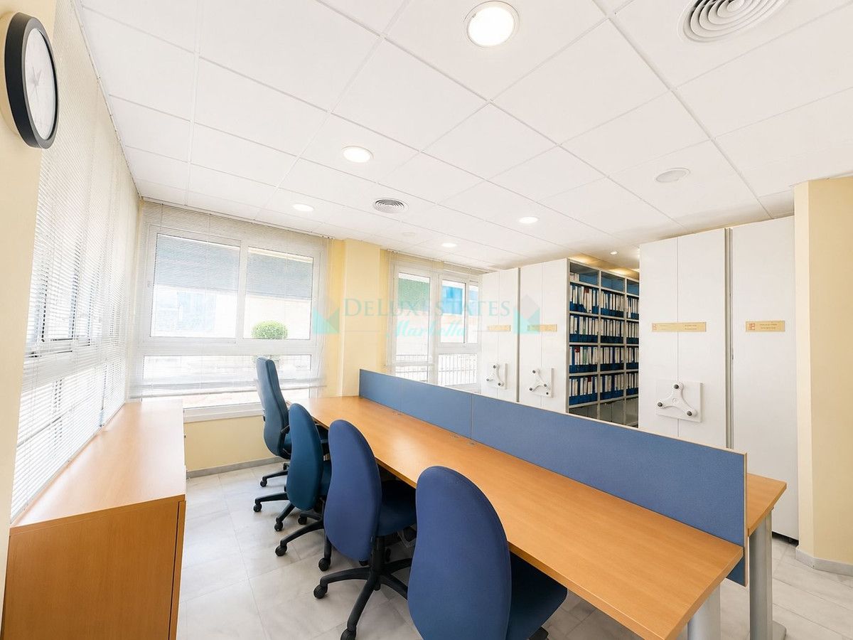Oficina en alquiler en Marbella