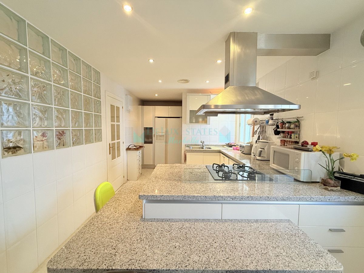 Penthouse for sale in Marbella Golden Mile