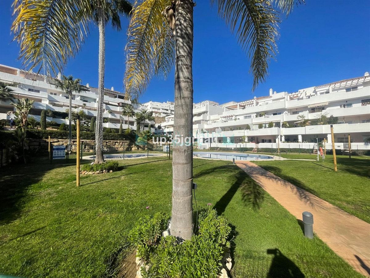Penthouse for sale in Selwo, Estepona