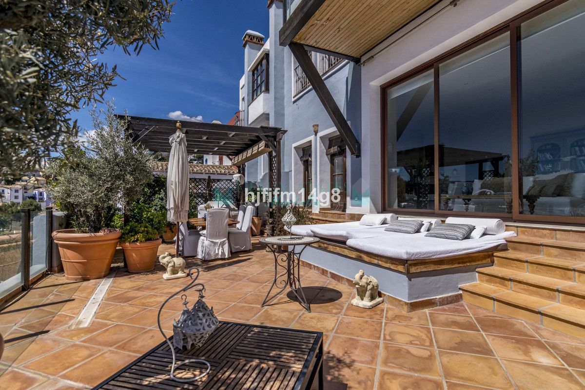 Town House for sale in La Heredia, Benahavis
