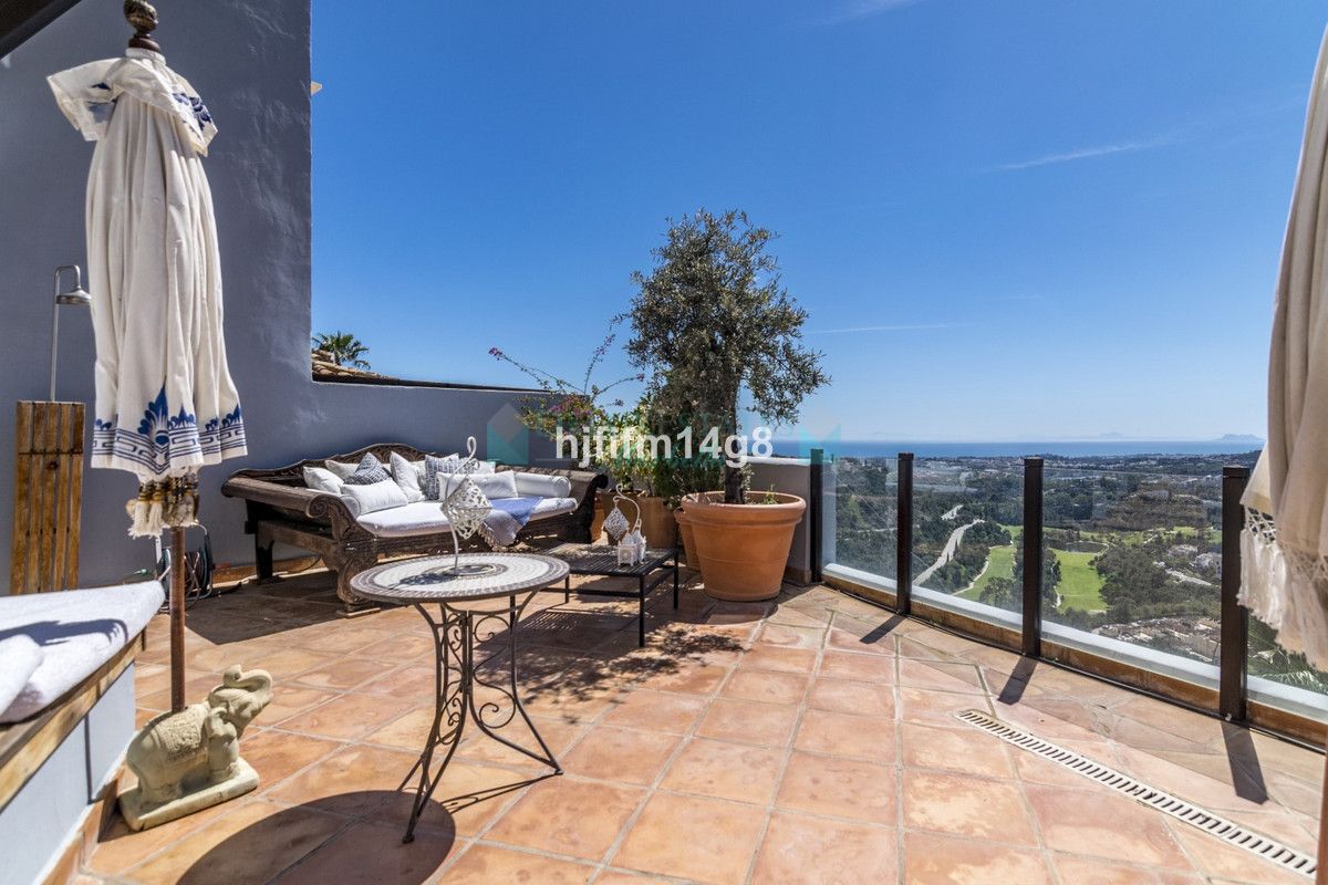 Town House for sale in La Heredia, Benahavis