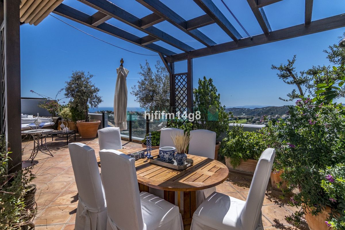 Town House for sale in La Heredia, Benahavis