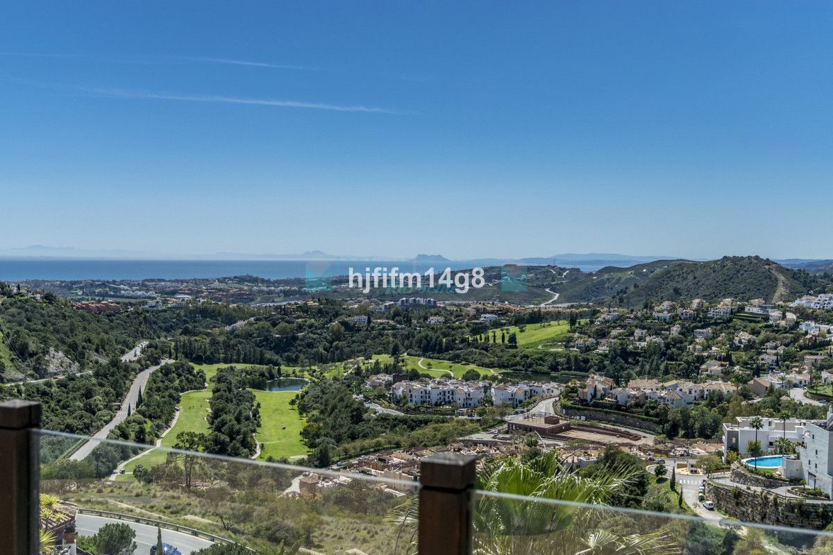 Town House for sale in La Heredia, Benahavis