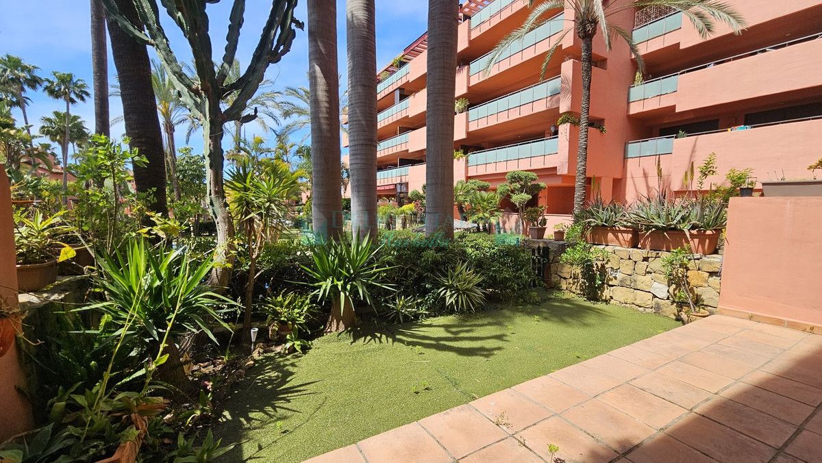 Ground Floor Apartment for rent in Estepona