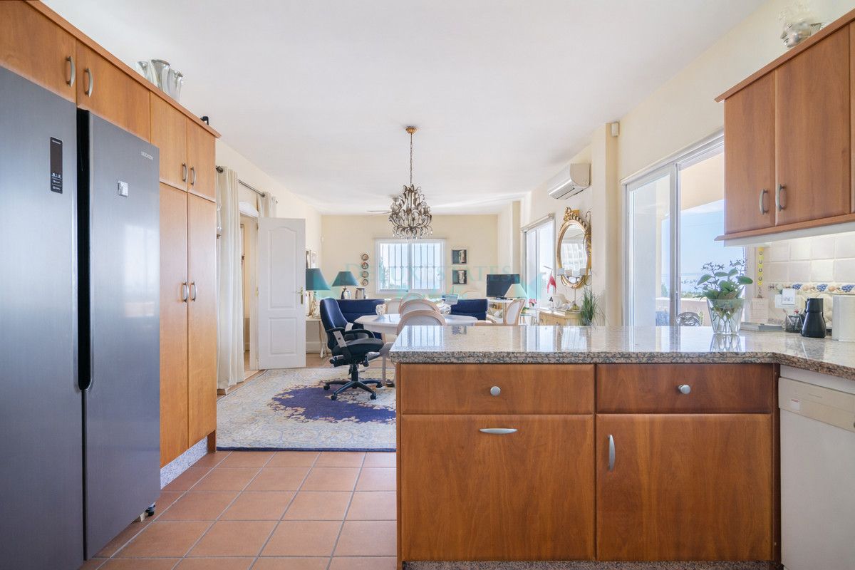 Finca for sale in Estepona