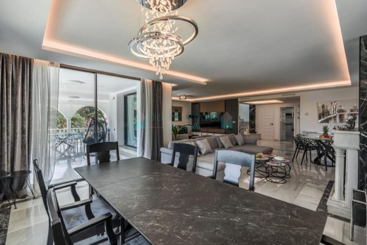 Villa for rent in Nueva Andalucia