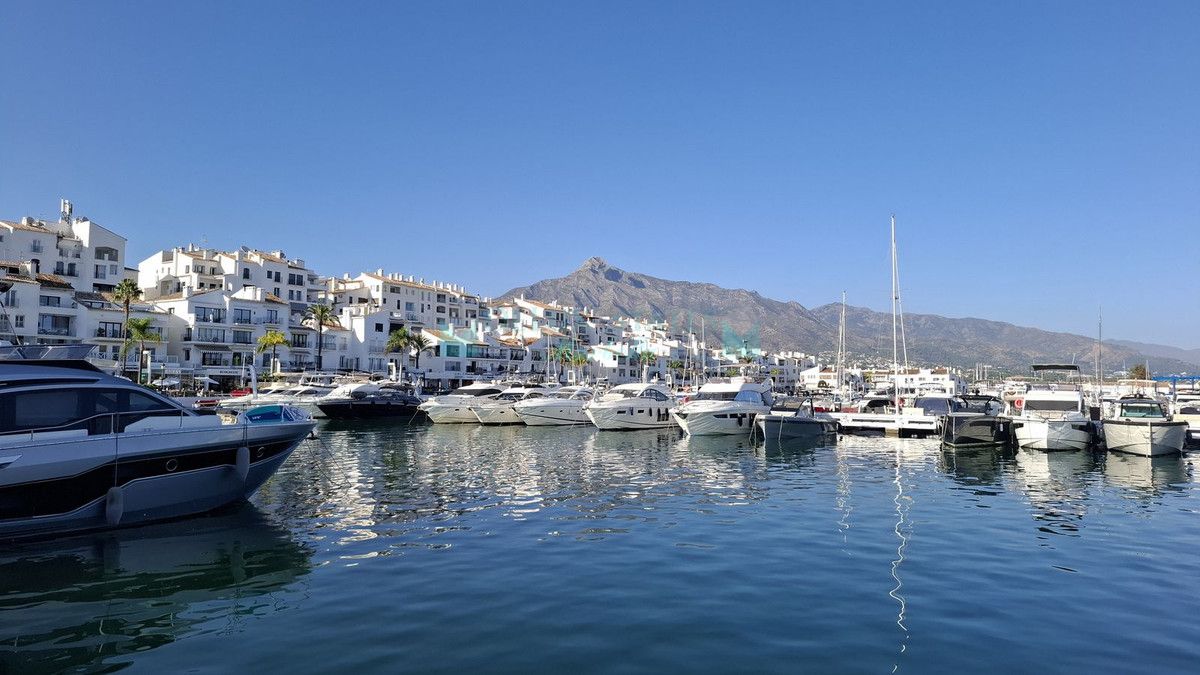 Apartamento en venta en Nueva Andalucia