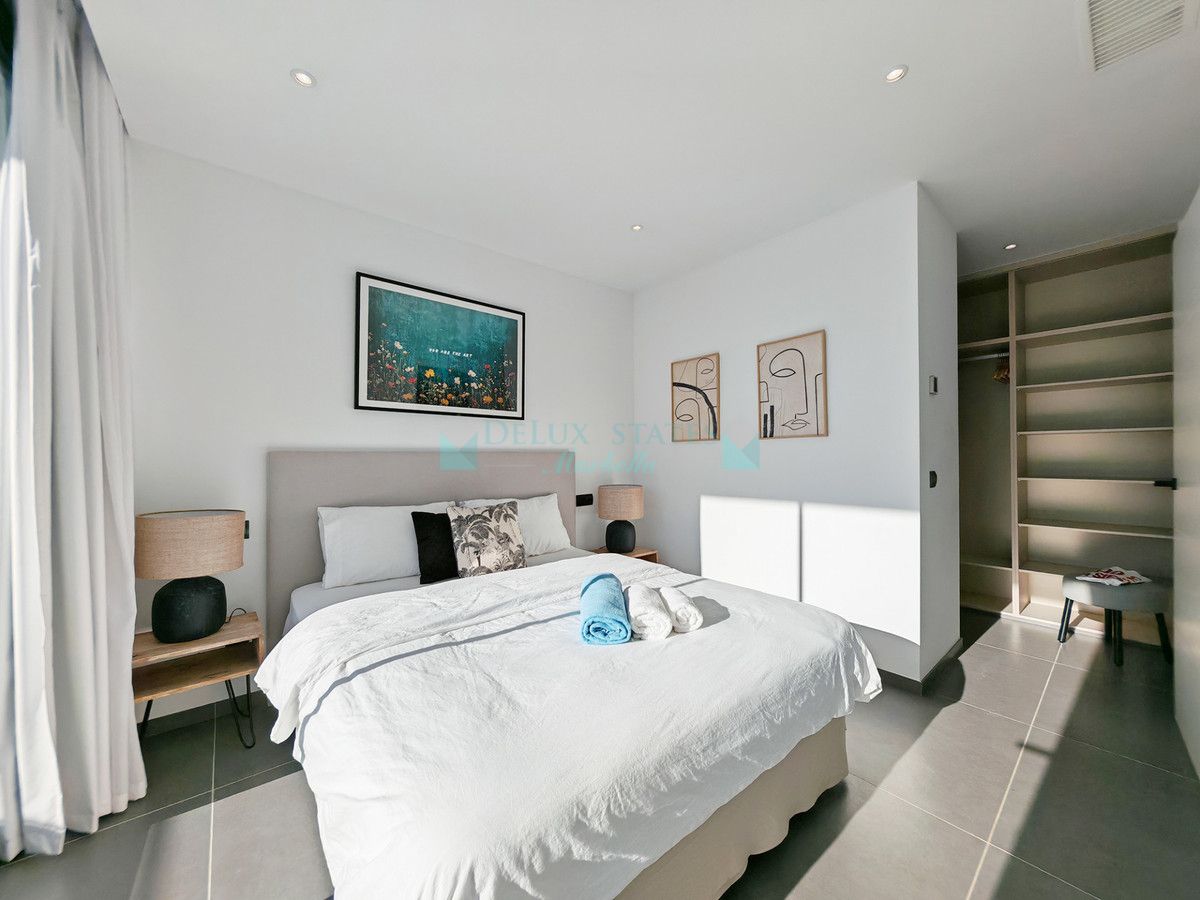 Villa for sale in Valle Romano, Estepona