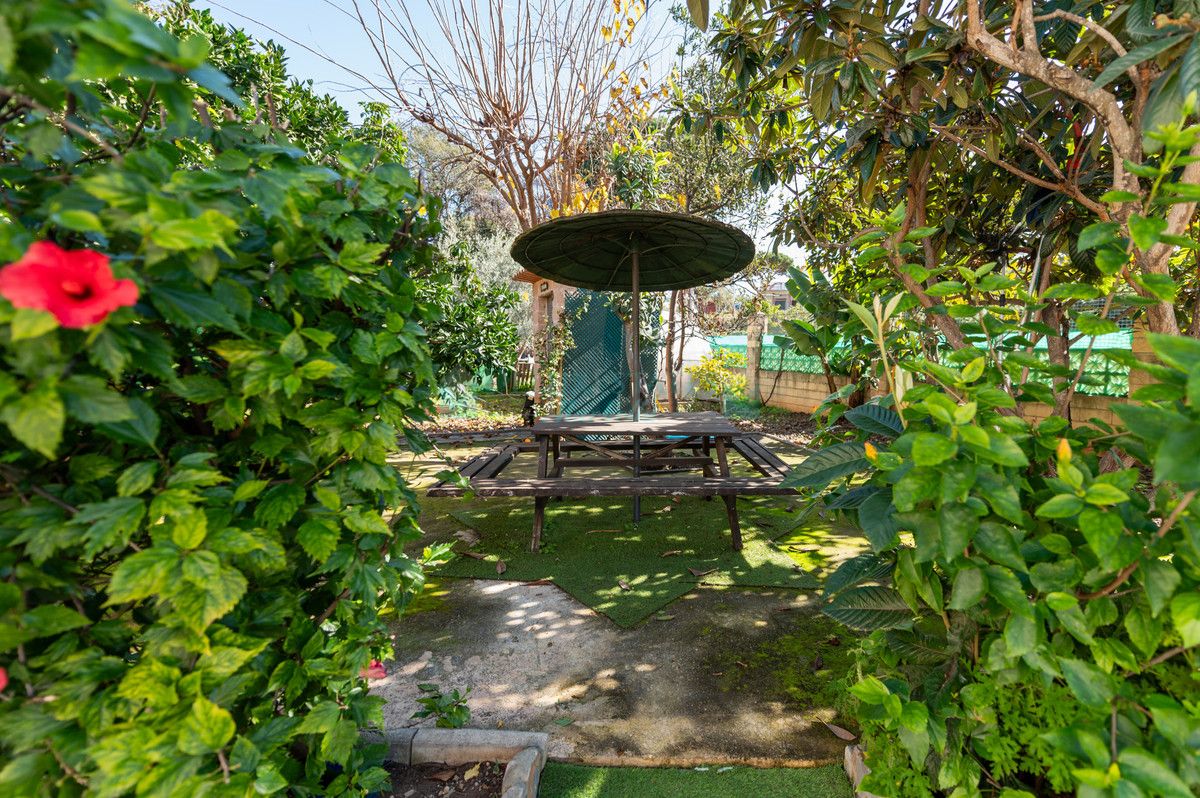 Villa for sale in Las Chapas, Marbella East