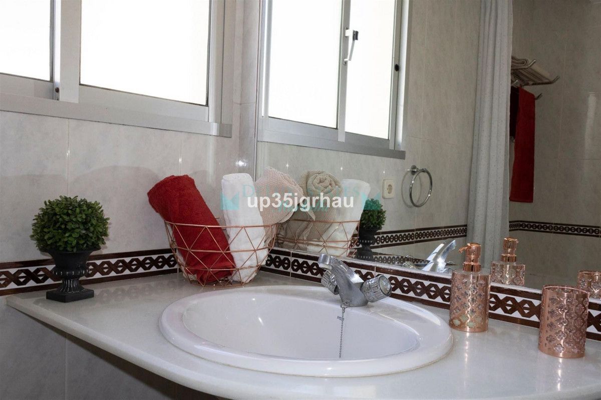 Commercial Premises for sale in Estepona